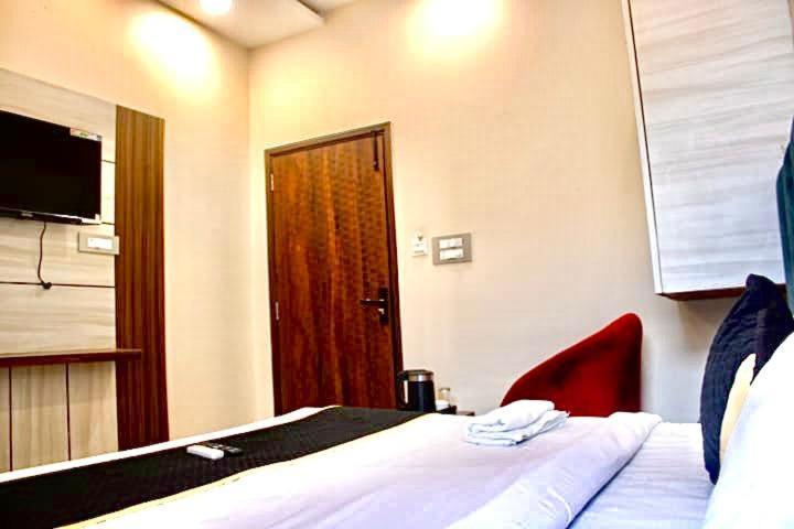Blackwood Near Golden Temple -140 Mtrs Amritsar Exterior foto